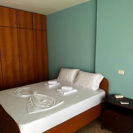 Boni Apartments Himare Buitenkant foto